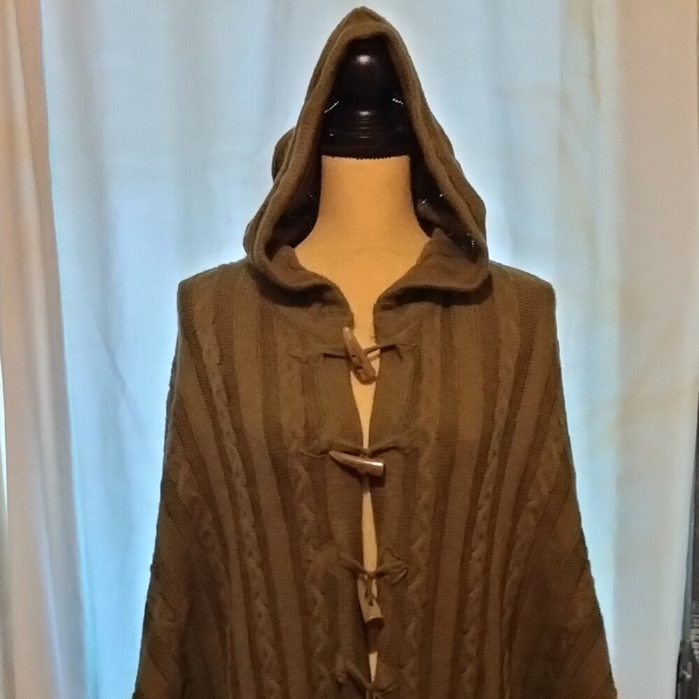 Forrest green knit cape